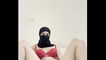 Gadis Arab Berhijab Menggoda Dirinya, Mainkan Memek, Gosok Klitoris, Fantasi Erotis Muslimah Sendirian