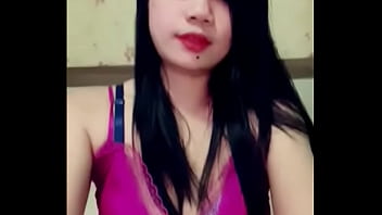 Tante Indonesia Payudara Montok dan Menggoda di Live Streaming