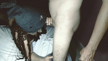 Istri Temanku Menghisap Batangku
