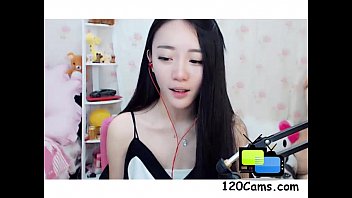 Live Streaming Webcam Gratis dari Gadis Asia yang Menggoda
