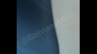 Mimi jalan-jalan di Curitiba, langsung meluncur ke motel dengan celana dalam tersingkap dan merangsang diri di dalam mobil