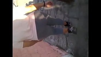 Celana Kaki Transparan yang Menggoda
