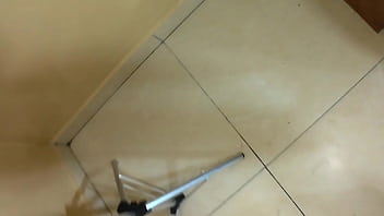 Istri orang minta digoyang.