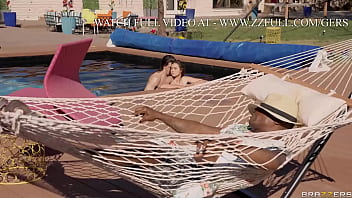 Jessie Rogers Bergoyang di Hammock, Streaming Lengkap di Brazzers