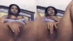 Alin Berhijab Mengocok Memek Geboyannya yang Montok