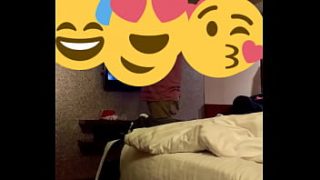 Istri Desi menggoda tukang kabel dengan godaan nakal