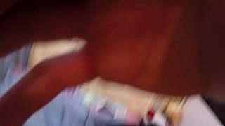Gosok wajahku dengan keras dan semburkan cairanmu di sekujur tubuhku