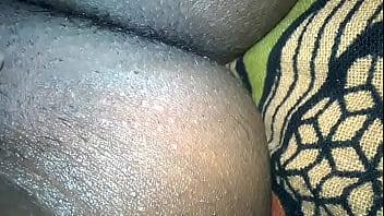 Gadis Desi Menggoda Ranjang dengan Getaran Nafsu