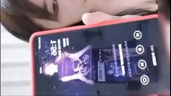 Gadis Tionghoa Fei Fei Menggoda dengan Mainan Seks