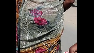Goyang Pantat Seksi di Balik Sari