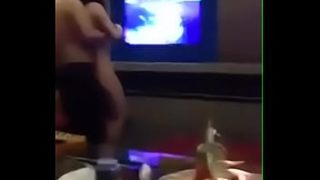 掃不掉的淫靡！中國再爆情色KTV 男女激戰「三人行」露骨照外流