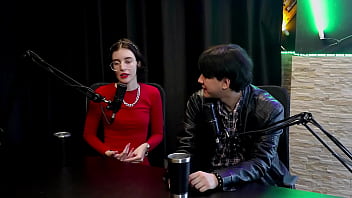 Curtia se exibir bem novinha, a pandemia lançou mulheres no pornô, contou pra mãe, e quando vendeu seu primeiro nude… – Yastrixx & Dixon (WATCH ON: SHEER/RED)