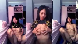 Menggoda Diri dengan Tiga Jari Hingga Mengalir dan Menjerit Nikmat