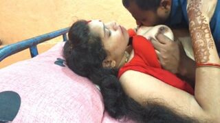 Suami bernafsu menggila, meniduri istri montoknya bak binatang buas