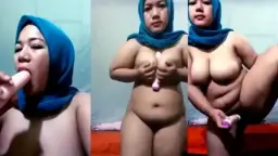 Ustazah Bergelora dalam Jilbab Hijau Menggoda dengan Mainan Getar