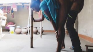 Video mesum suami istri bercinta berdiri