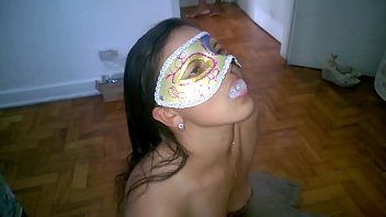 Chambinho e Ana Putinha – Safadona lambendo leitinho na boquinha
