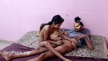 Pengalaman Anal Perdana Gadis Kurus India dengan Suara Hindi yang Jelas