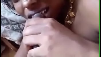 Gadis Seksi India yang Menggoda