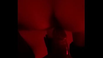 Goyang Ngentot Gaya Anjing dengan Memek Basah Tante-Tante China Bergaya Seksi Pakai Boots di London