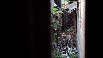 Video Panas Desi Buang Air Kecil dan Pipis