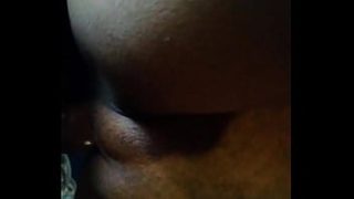 Bokong montok bibi India menggoda teman anaknya yang keras