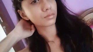 Gadis desai telanjang bugil pose mesra