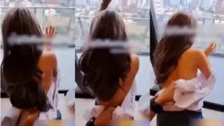 Gadis SMA Stephanie dan Gurunya yang Bergairah