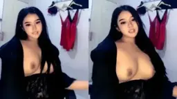 Helena Mengocok Coklat dan Memeras Teteknya di Mango Live