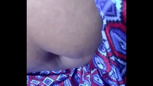 Pusar Tante Desi yang Menggoda