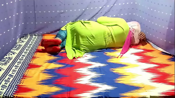 Gairah Liar Bersama Kekasih Remaja Radhika dalam Video Hindi yang Menggoda