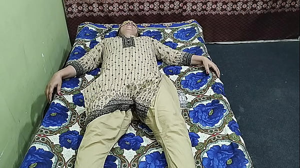 Pasangan India Amatir Bercinta dengan Penuh Gairah