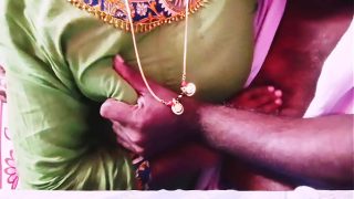 Istri Desi selingkuh, bercinta dengan obrolan kotor Telugu yang menggairahkan.