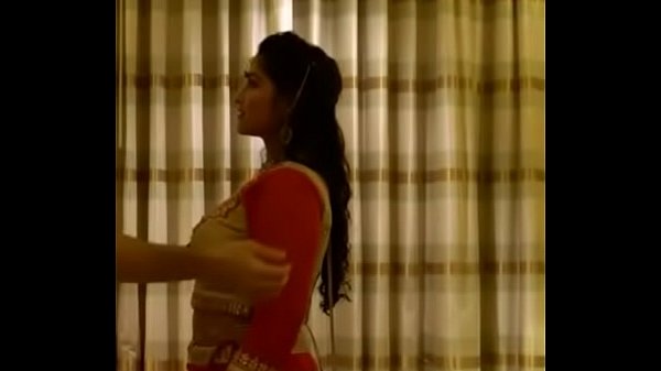 Istri India Seksi dengan Vagina Ketat Berusaha Dimainkan oleh Suami
