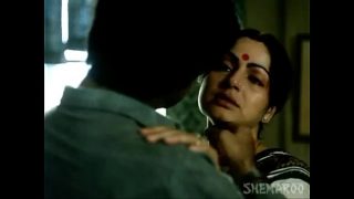Adegan Mesra Rakhee yang Menggoda di Film Klasik Paroma