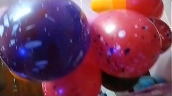 Balon India yang menggembung menggoda
