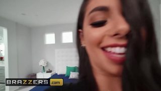 Fantasi Seks Terliar Gina Valentina dan Bambino di Brazzers