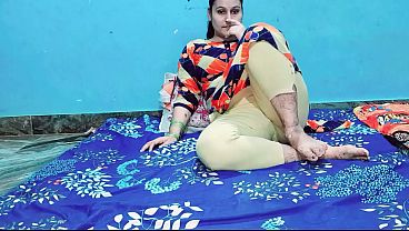 Istri Desi Puja Ngeseks Keras dengan Kontol Besar dan Payudara Montok