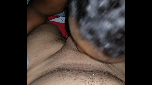 Desi Mengisap Kontol Blasteran yang Menggoda