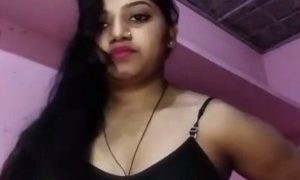 Gadis desi polos menangis dalam selfie yang menggoda