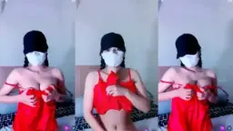 Kak Molly Merentangkan Paha Menggoda Pascol
