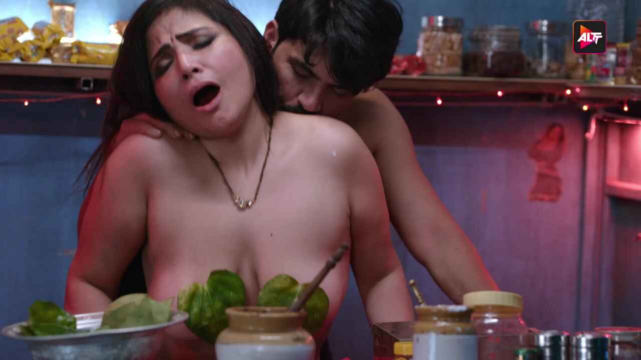 Utha Patak 3 2024: Adegan Panas dan Mesra di Episode 3 Seri Web Hindi XXX
