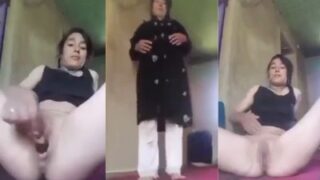 Video panas wanita Pashtun Pakistan menggoda diri dengan terong