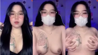Vira Cewek Tatoan Remas Payudara Gede Sampai Mbledos