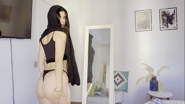 Gadis Berhijab yang Menggoda dan Tak Tahan Rindu