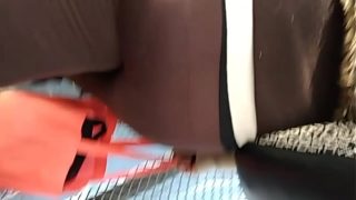 Madam yang ber-pantat montok sedang menuju ke kantor