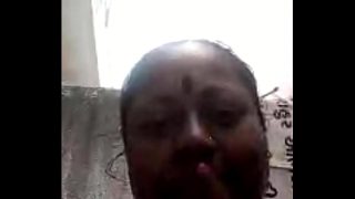 Ibu India yang menggoda
