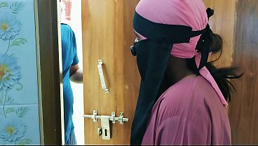Adik Tiri Hijabers Seksi dari Kampus Ngentot di Kamarku