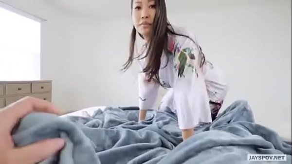Mampir ke Đà Lạt, kebetulan ketemu Sharon Lee yang bikin panas…