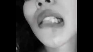Gadis Indo yang Menggoda dengan Ulahnya yang Tak Terlupakan